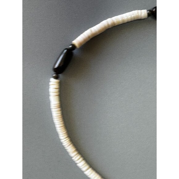 Vintage Spiny Oyster Shell Heishi Necklace w/ Black Dyed Shell Beads 17" - Picture 7 of 8